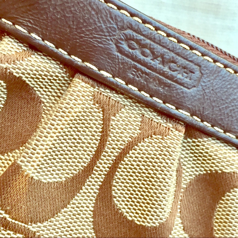 Coach Signature Wristlet in Pristine Condition